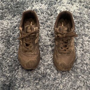 New Balance Men's Black Sneakers